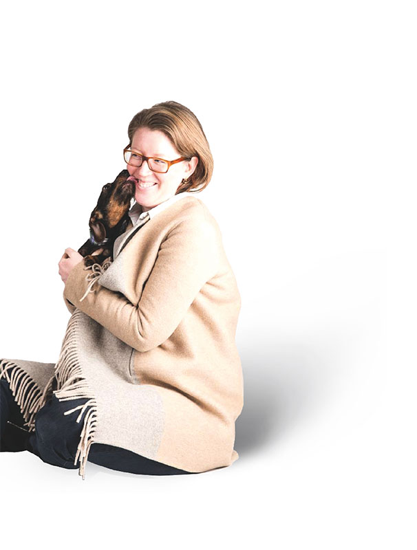 L. Rasmussen, Hundefriseurin  Betreiberin des  Hamburger Hundefrisörs